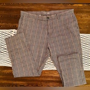 Old Navy - Men’s Plaid Dress Pant- Men’s W38 x L30